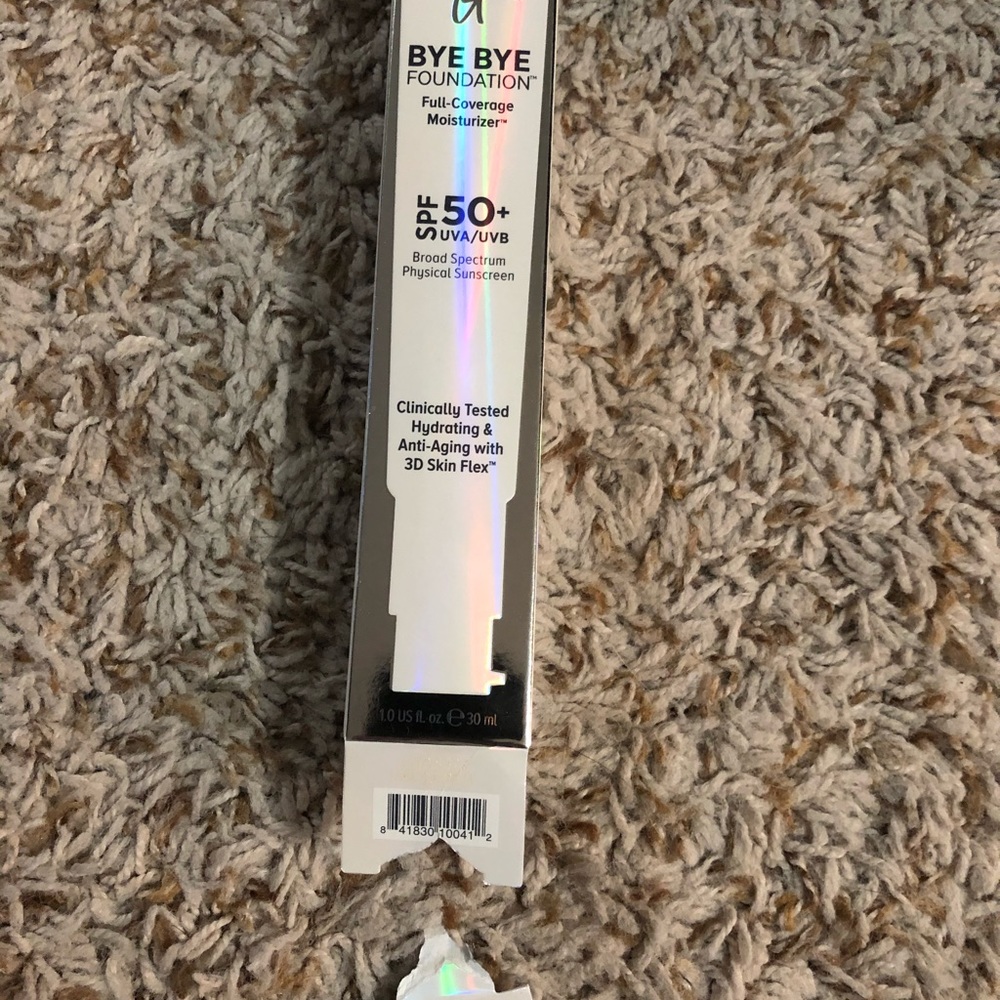 IT Cosmetics Bye Bye Foundation